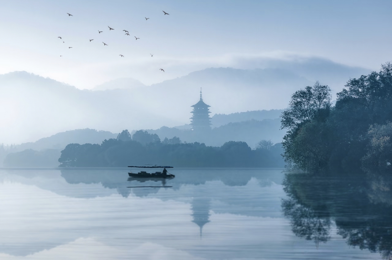 Hangzhou — West Lake and city skyline